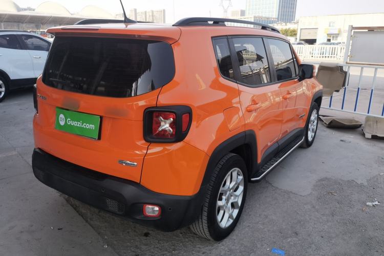 Used Jeep Renegade 2018 Connected Large Screen Version 180T Automatic High-Energy Edition Exterior 5