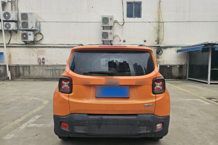 Used Jeep Renegade 2018 Connected Large Screen Version 180T Automatic High-Energy Edition Exterior 5