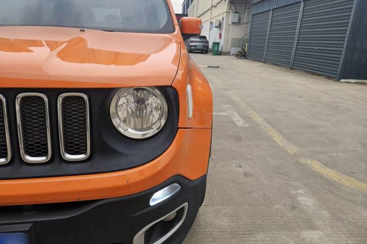 Used Jeep Renegade 2018 Connected Large Screen Version 180T Automatic High-Energy Edition Exterior 8
