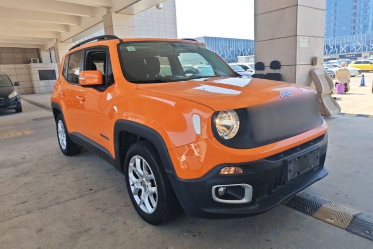 Used Jeep Renegade 2018 Connected Large Screen Version 180T Automatic High-Energy Edition Front Right 45 Deg