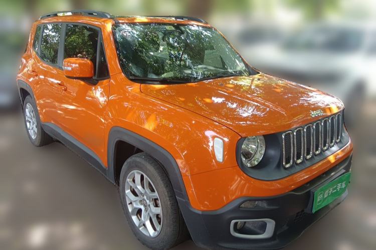 Used Jeep Renegade 2018 Connected Large Screen Version 180T Automatic High-Energy Edition Front Right 45 Deg
