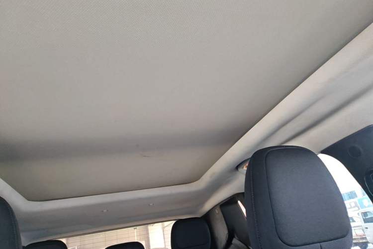 Used Jeep Renegade 2018 Connected Large Screen Version 180T Automatic High-Energy Edition Headliner