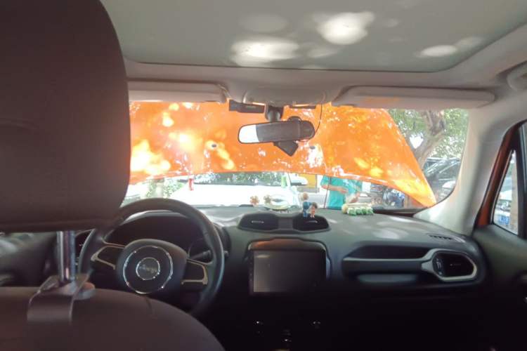 Used Jeep Renegade 2018 Connected Large Screen Version 180T Automatic High-Energy Edition Headliner