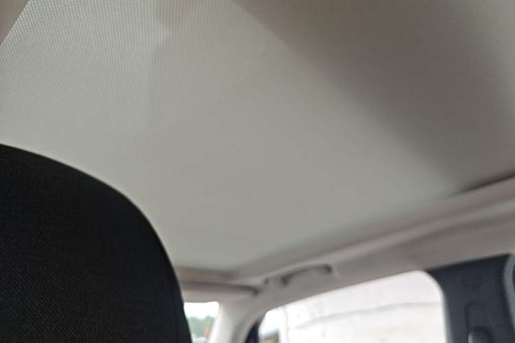 Used Jeep Renegade 2018 Connected Large Screen Version 180T Automatic High-Energy Edition Headliner