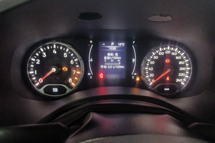 Used Jeep Renegade 2018 Connected Large Screen Version 180T Automatic High-Energy Edition Instrument Cluster