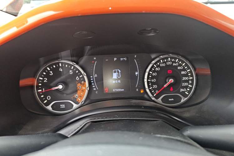 Used Jeep Renegade 2018 Connected Large Screen Version 180T Automatic High-Energy Edition Instrument Cluster