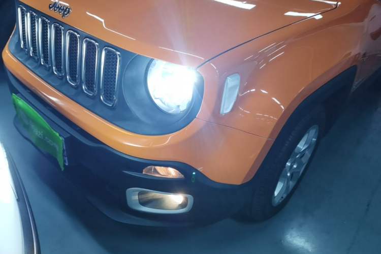 Used Jeep Renegade 2018 Connected Large Screen Version 180T Automatic Jingneng Version Left Front Headlight