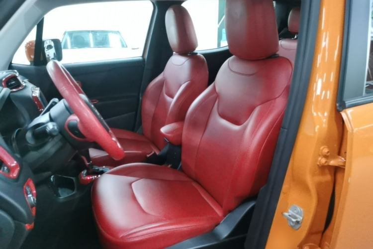 Used Jeep Renegade 2018 Connected Large Screen Version 180TS Automatic High-Energy Edition Left Front Seat