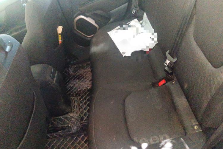 Used Jeep Renegade 2018 Connected Large Screen Version 180T Automatic High-Energy Edition Left Rear Seat