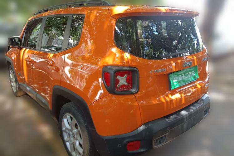 Used Jeep Renegade 2018 Connected Large Screen Version 180T Automatic High-Energy Edition Rear Left 45 Deg