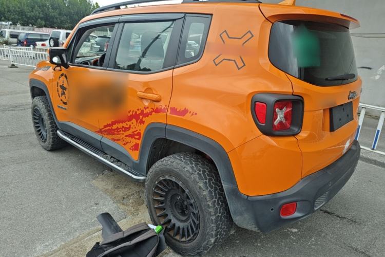 Used Jeep Renegade 2018 Connected Large Screen Version 180T Automatic High-Energy Edition Rear Left 45 Deg