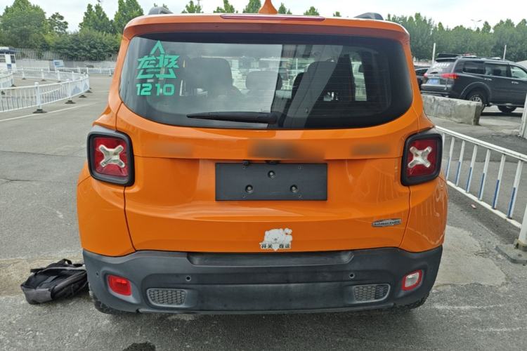 Used Jeep Renegade 2018 Connected Large Screen Version 180T Automatic High-Energy Edition Rear