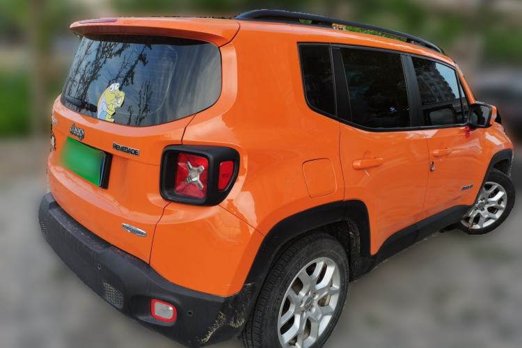 Used Jeep Renegade 2018 Connected Large Screen Version 180T Automatic High-Energy Edition Rear Right 45 Deg