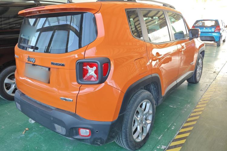 Used Jeep Renegade 2018 Connected Large Screen Version 180T Automatic High-Energy Edition Rear Right 45 Deg