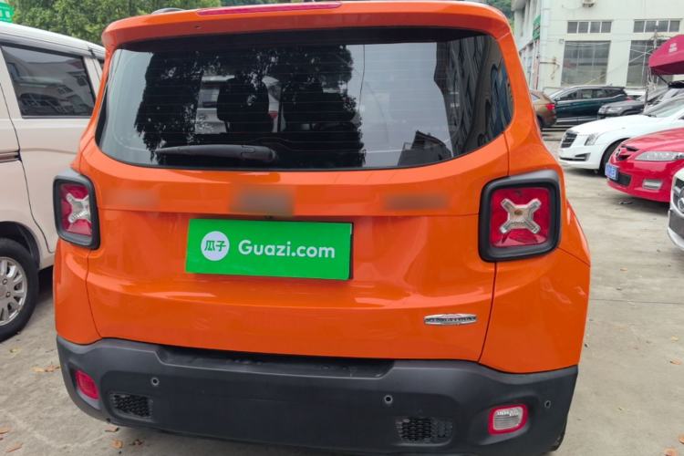 Used Jeep Renegade 2018 Connected Large Screen Version 180T Automatic High-Energy Edition Rear