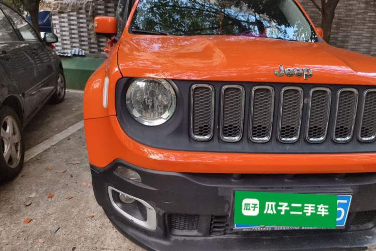 Used Jeep Renegade 2018 Connected Large Screen Version 180T Automatic Jingneng Version Right Front Headlight