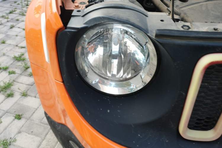 Used Jeep Renegade 2018 Connected Large Screen Version 180T Automatic High-Energy Edition Right Front Headlight