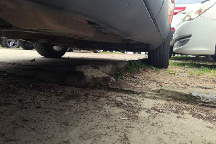 Used Jeep Renegade 2018 Connected Large Screen Version 180T Automatic High-Energy Edition Right Side Sill