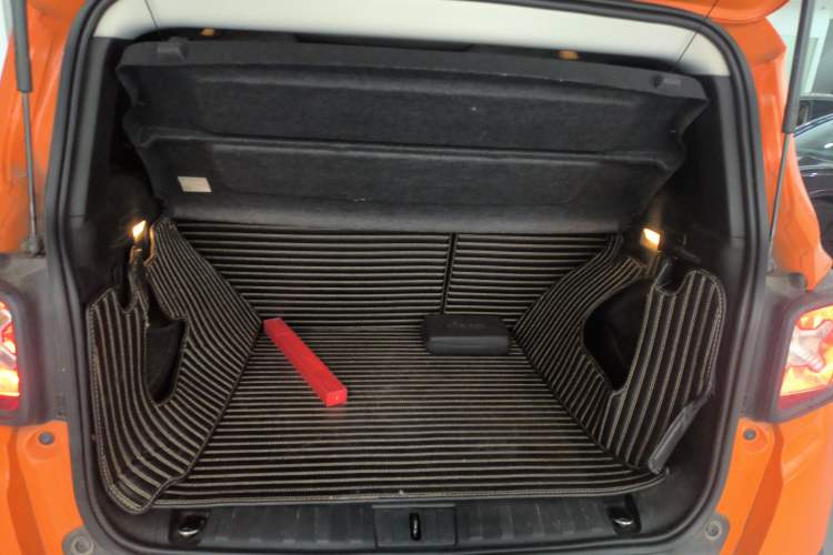 Used Jeep Renegade 2018 Connected Large Screen Version 180T Automatic High-Energy Edition Trunk