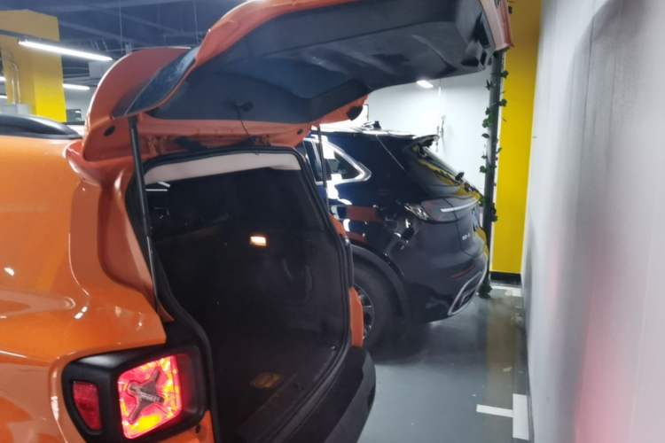 Used Jeep Renegade 2018 Connected Large Screen Version 180T Automatic Jingneng Version Trunk