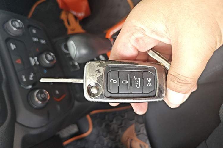 Used Jeep Renegade 2018 Connected Large Screen Version 180T Automatic High-Energy Edition Vehicle Key