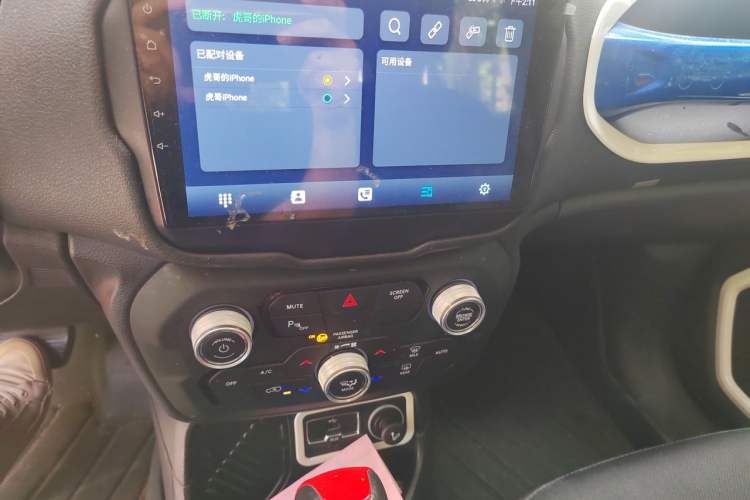 Used Jeep Renegade 2018 Connected Large Screen Version 180T Automatic Jingneng Version Audio And AC Panel