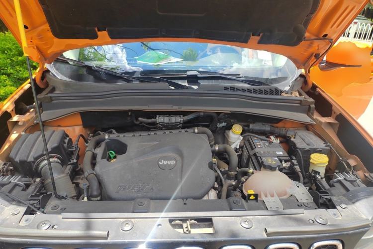 Used Jeep Renegade 2018 Connected Large Screen Version 180T Automatic Jingneng Version Engine Bay