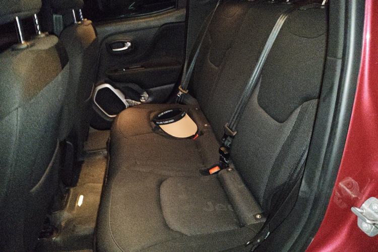 Used Jeep Renegade 2018 Connected Large Screen Version 180T Automatic High-Energy Edition Left Rear Seat