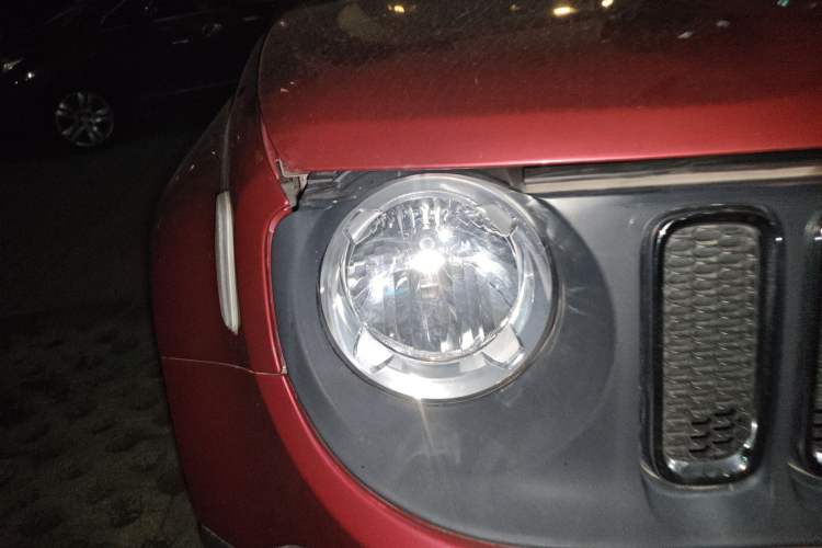 Used Jeep Renegade 2018 Connected Large Screen Version 180T Automatic High-Energy Edition Right Front Headlight