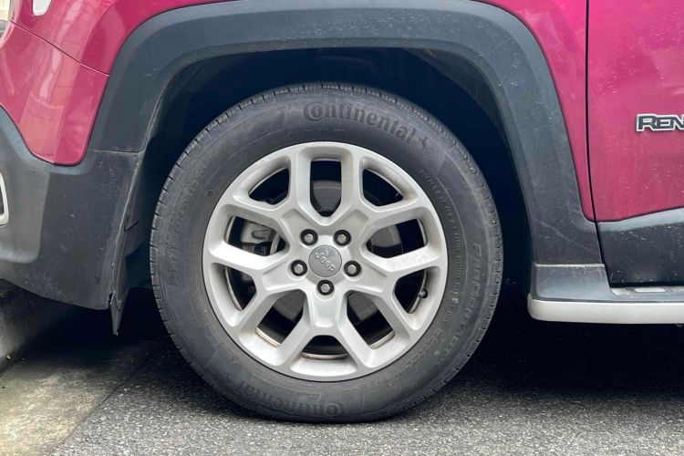 Used Jeep Renegade 2018 Connected Large Screen Version 180T Automatic Jingneng Version Left Front Wheel Hub