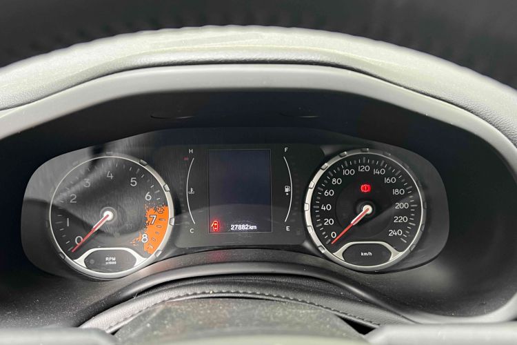 Used Jeep Renegade 2018 Connected Large Screen Version 180T Automatic Jingneng Version Odometer Close Up