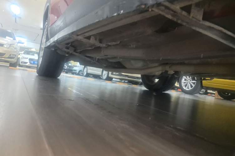Used Jeep Renegade 2018 Connected Large Screen Version 180T Automatic High-Energy Edition Right Side Sill
