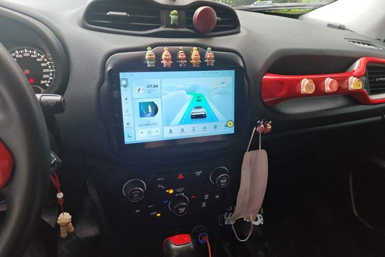 Used Jeep Renegade 2018 Connected Large Screen Version 180T Automatic High-Energy Edition Audio And AC Panel