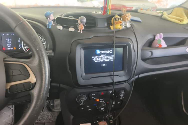 Used Jeep Renegade 2018 Connected Large Screen Version 180T Automatic High-Energy Edition Audio And AC Panel