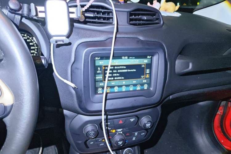 Used Jeep Renegade 2018 Connected Large Screen Version 180TS Automatic High-Energy Edition Audio And AC Panel