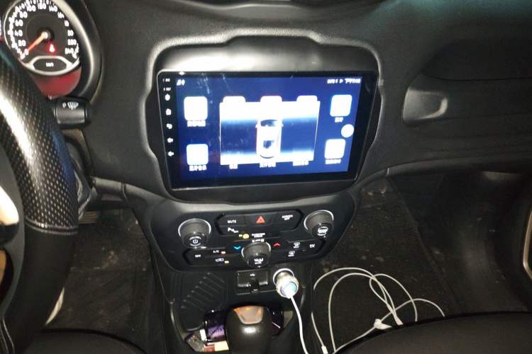 Used Jeep Renegade 2018 Connected Large Screen Version 180T Automatic High-Energy Edition Audio And AC Panel