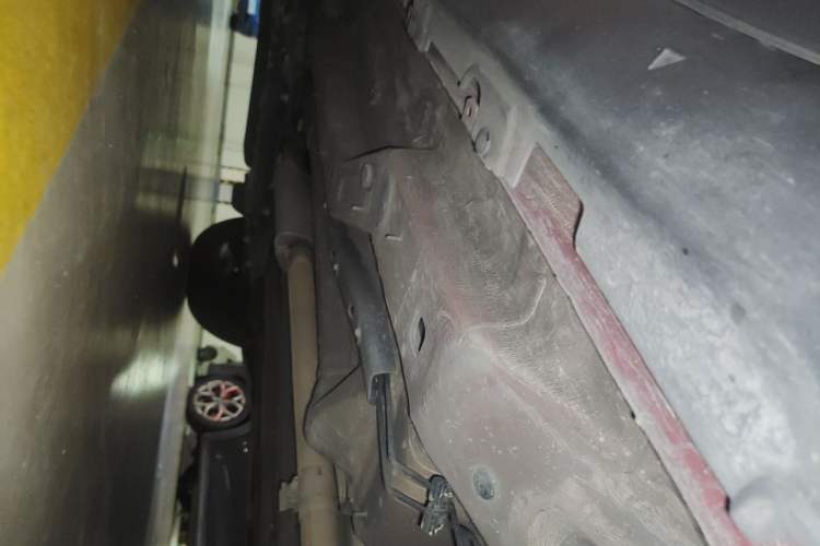 Used Jeep Renegade 2018 Connected Large Screen Version 180T Automatic Smart Version Chassis Rear Left