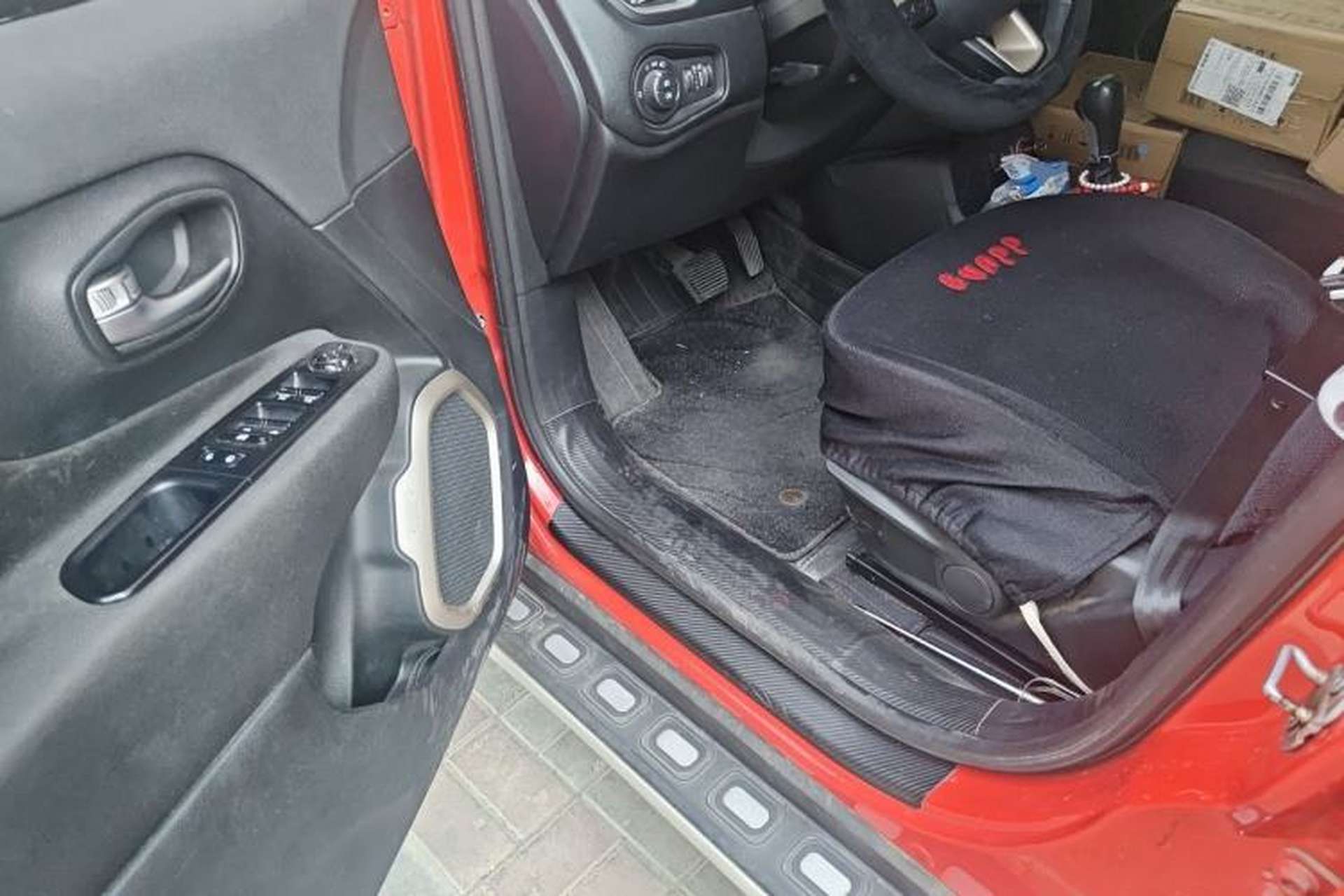 Used Jeep Renegade 2018 Connected Large Screen Version 180T Automatic High-Energy Edition Driver Seat