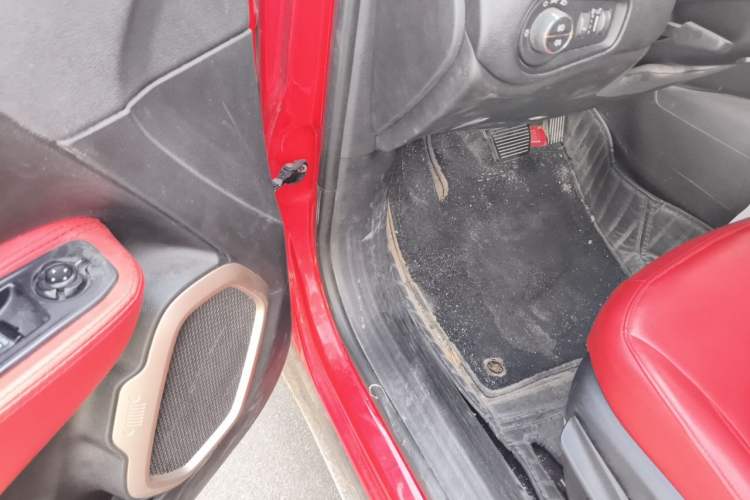 Used Jeep Renegade 2018 Connected Large Screen Version 180T Automatic High-Energy Edition Driver Seat