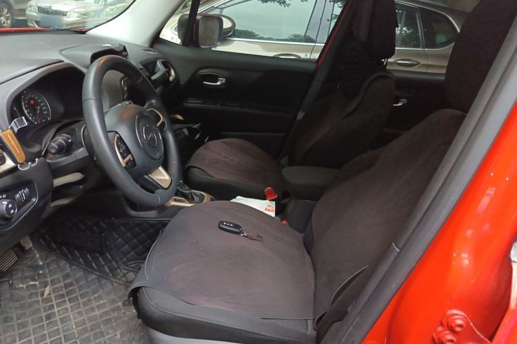 Used Jeep Renegade 2018 Connected Large Screen Version 180T Automatic High-Energy Edition Driver Seat