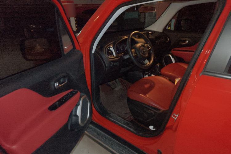 Used Jeep Renegade 2018 Connected Large Screen Version 180T Automatic High-Energy Edition Driver Seat