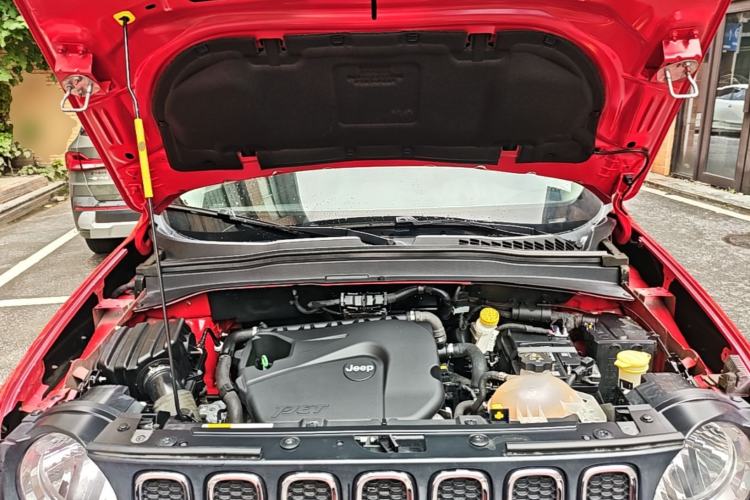 Used Jeep Renegade 2018 Connected Large Screen Version 180T Automatic High-Energy Edition Engine Bay