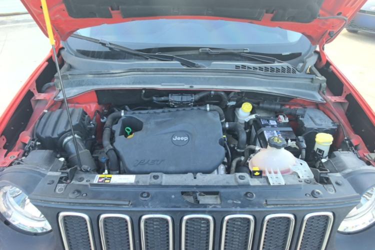 Used Jeep Renegade 2018 Connected Large Screen Version 180T Automatic Jingneng Version Engine Bay