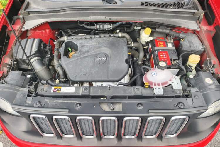 Used Jeep Renegade 2018 Connected Large Screen Version 180T Automatic High-Energy Edition Engine Bay