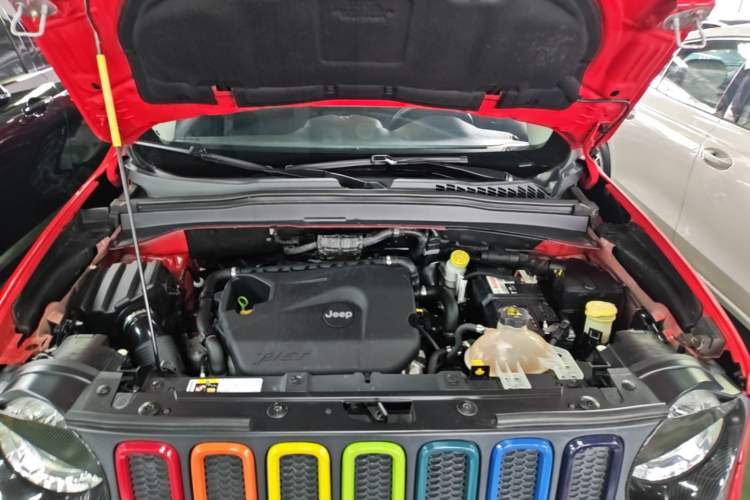 Used Jeep Renegade 2018 Connected Large Screen Version 180T Automatic Jingneng Version Engine Bay