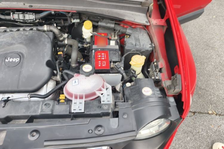 Used Jeep Renegade 2018 Connected Large Screen Version 180T Automatic High-Energy Edition Engine Bay Left