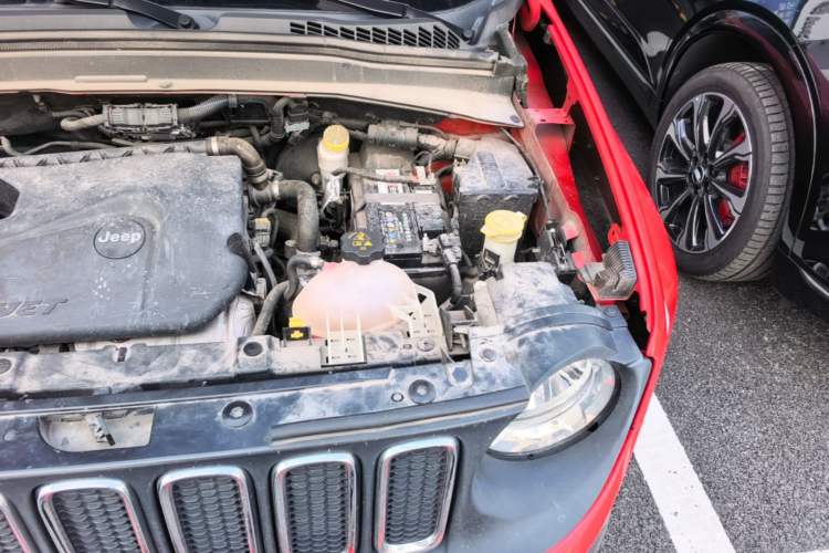 Used Jeep Renegade 2018 Connected Large Screen Version 180T Automatic High-Energy Edition Engine Bay Left