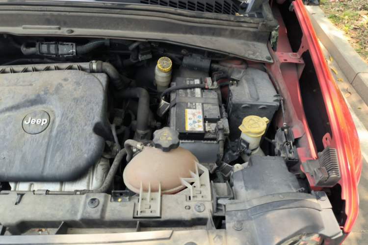 Used Jeep Renegade 2018 Connected Large Screen Version 180T Automatic High-Energy Edition Engine Bay Left