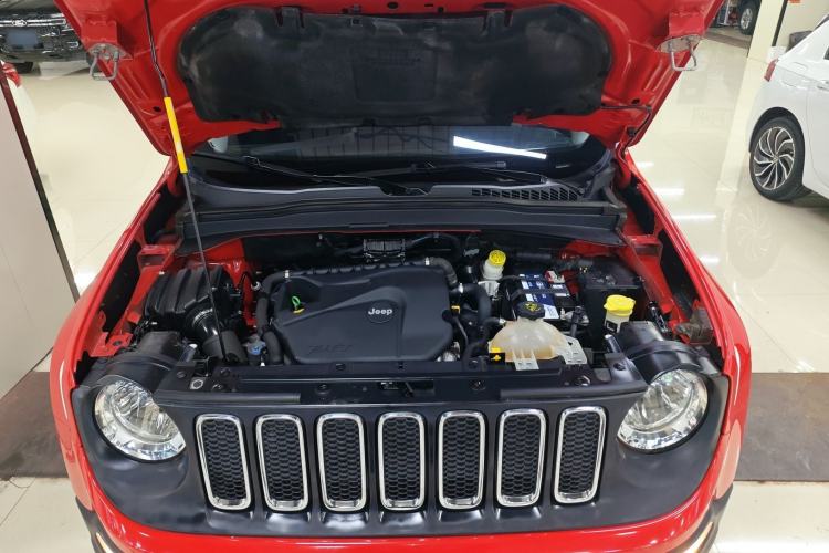Used Jeep Renegade 2018 Connected Large Screen Version 180T Automatic Jingneng Version Engine Bay