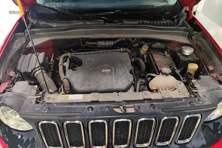Used Jeep Renegade 2018 Connected Large Screen Version 180T Automatic High-Energy Edition Engine Bay